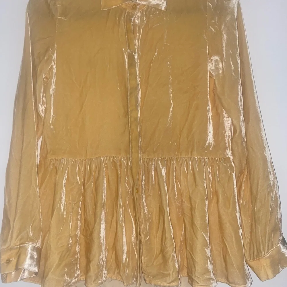 Sundance catalog yellow Velvet Button Down 100% SILK Shirt Sz XS EUC Babydoll - Picture 3 of 7